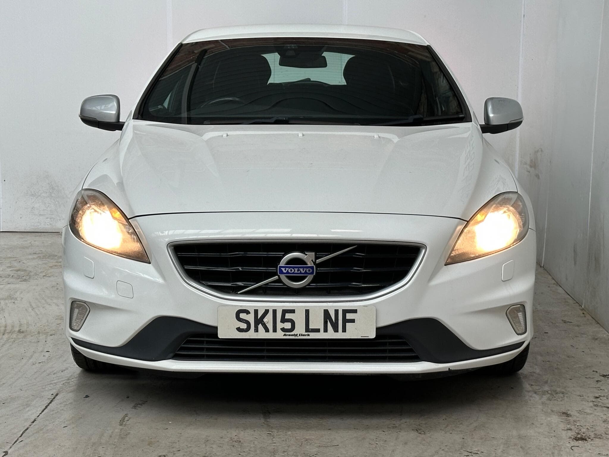 2015 Volvo V40 - Image 2
