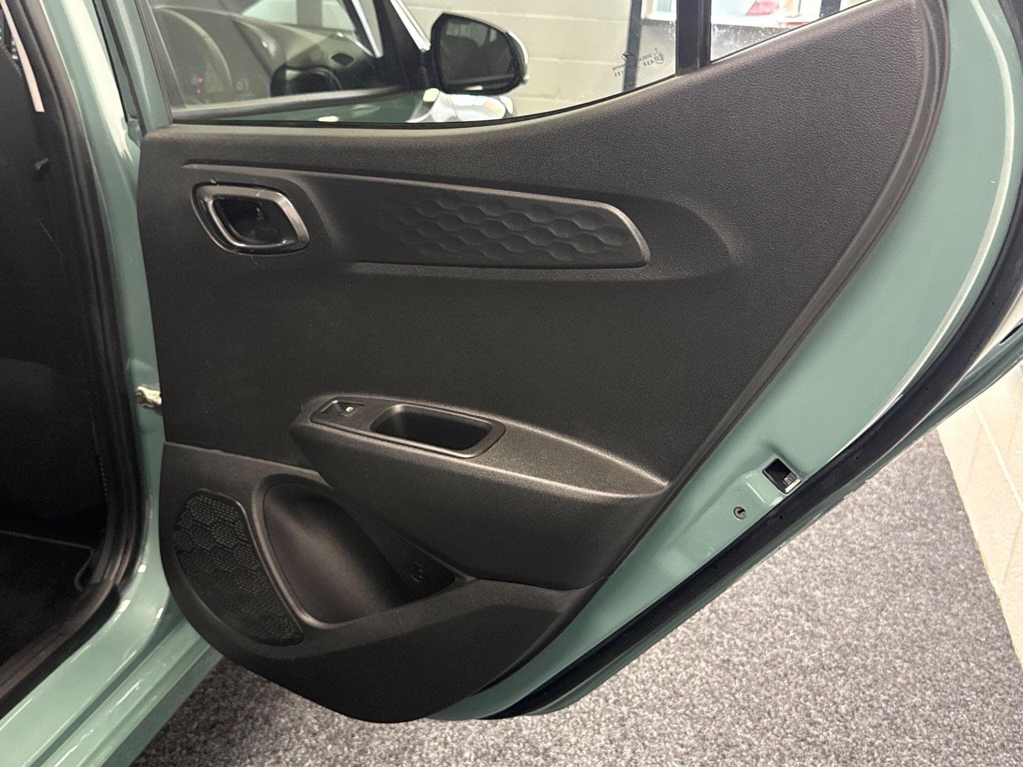 2025 Hyundai i10 - Thumbnail 38
