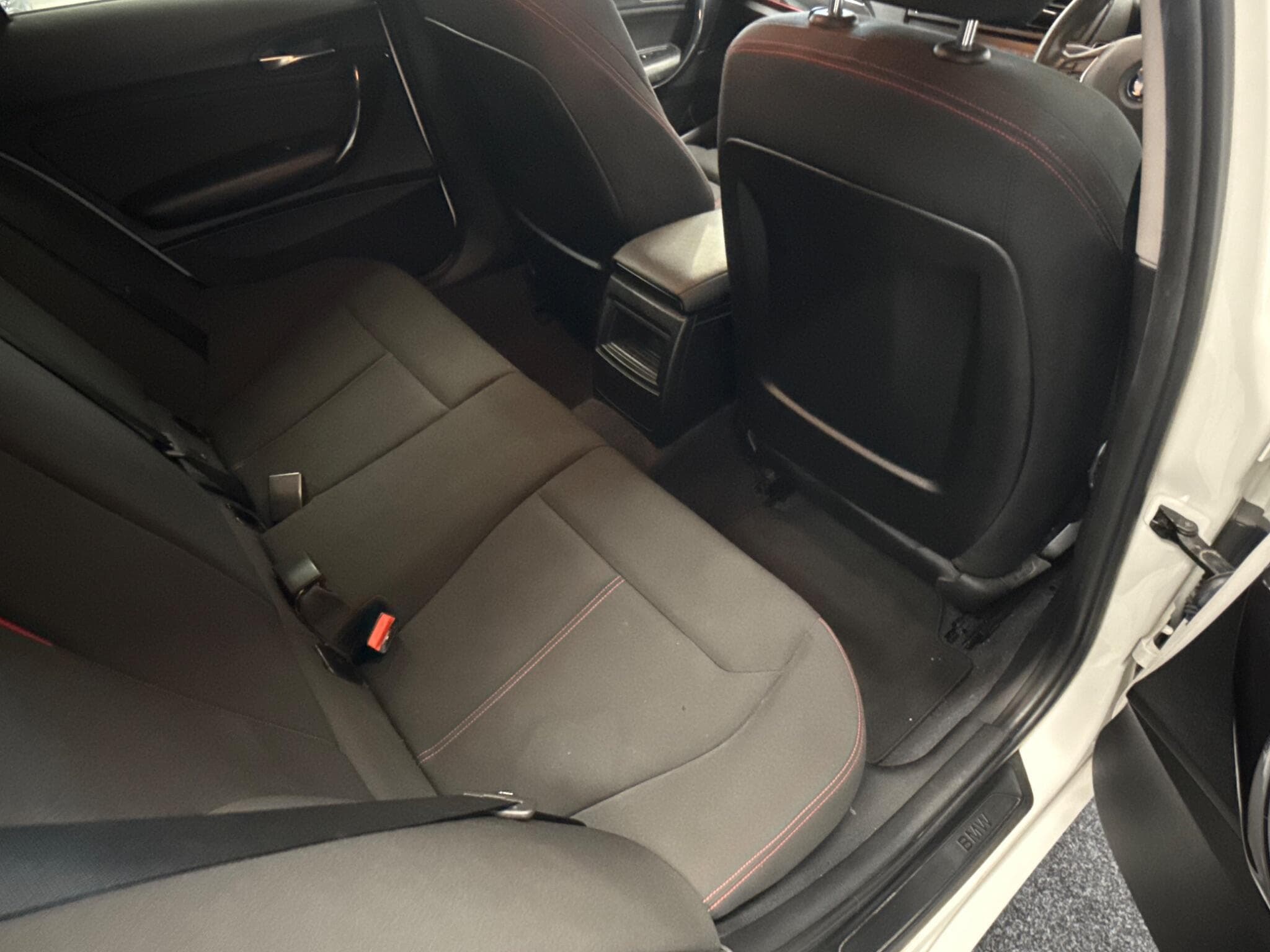 2014 BMW 1 Series - Thumbnail 20