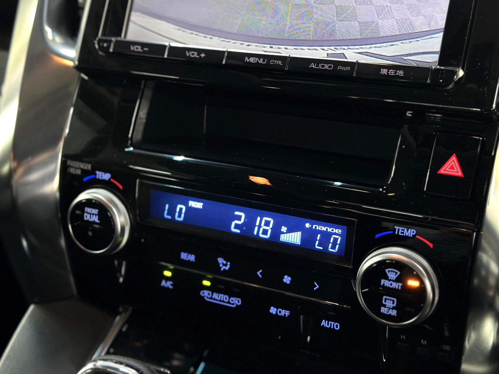 2015 Toyota Vellfire - Thumbnail 39
