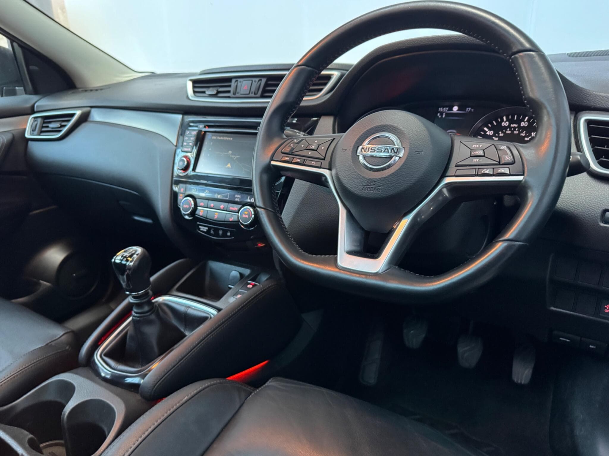 2017 Nissan Qashqai - Image 4