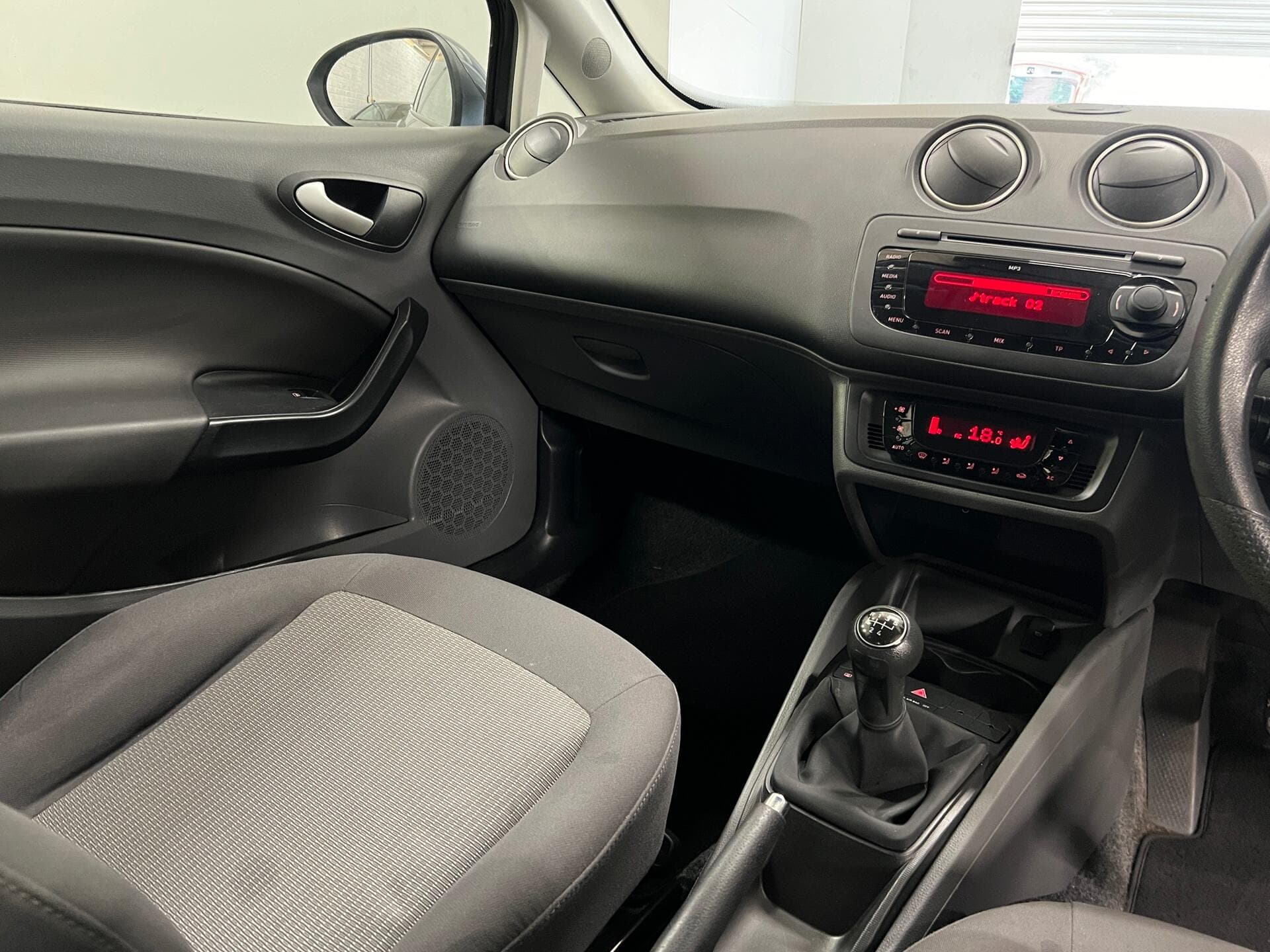 2011 SEAT Ibiza - Thumbnail 24