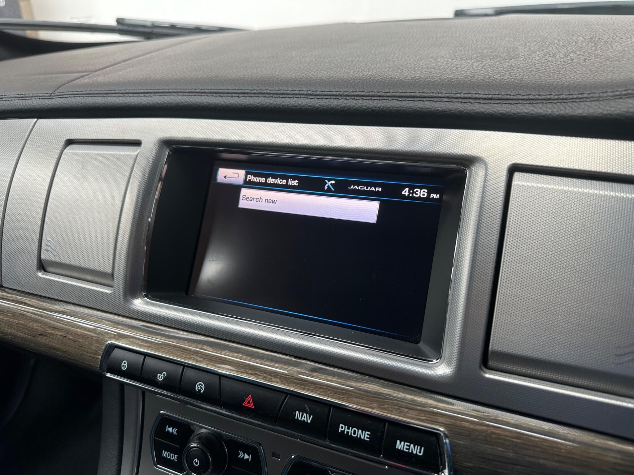 2015 Jaguar XF - Thumbnail 19