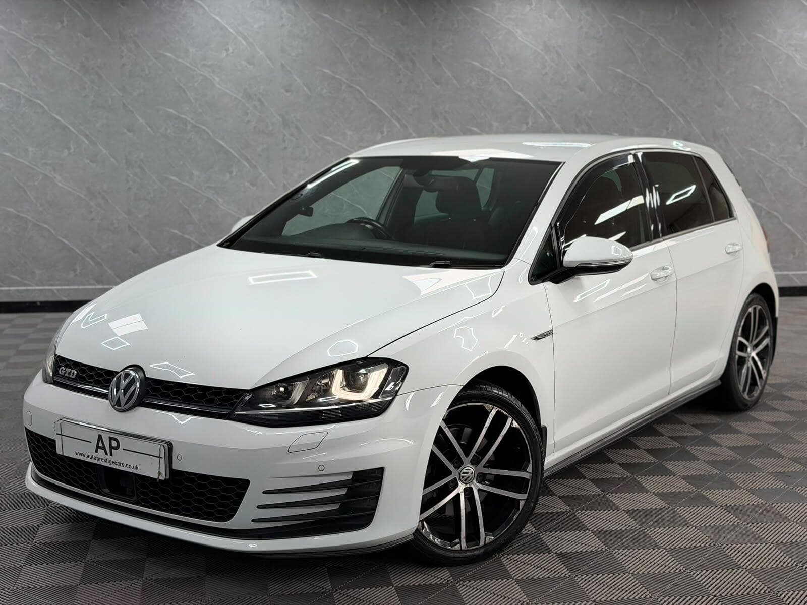 2015 Volkswagen Golf - Thumbnail 19
