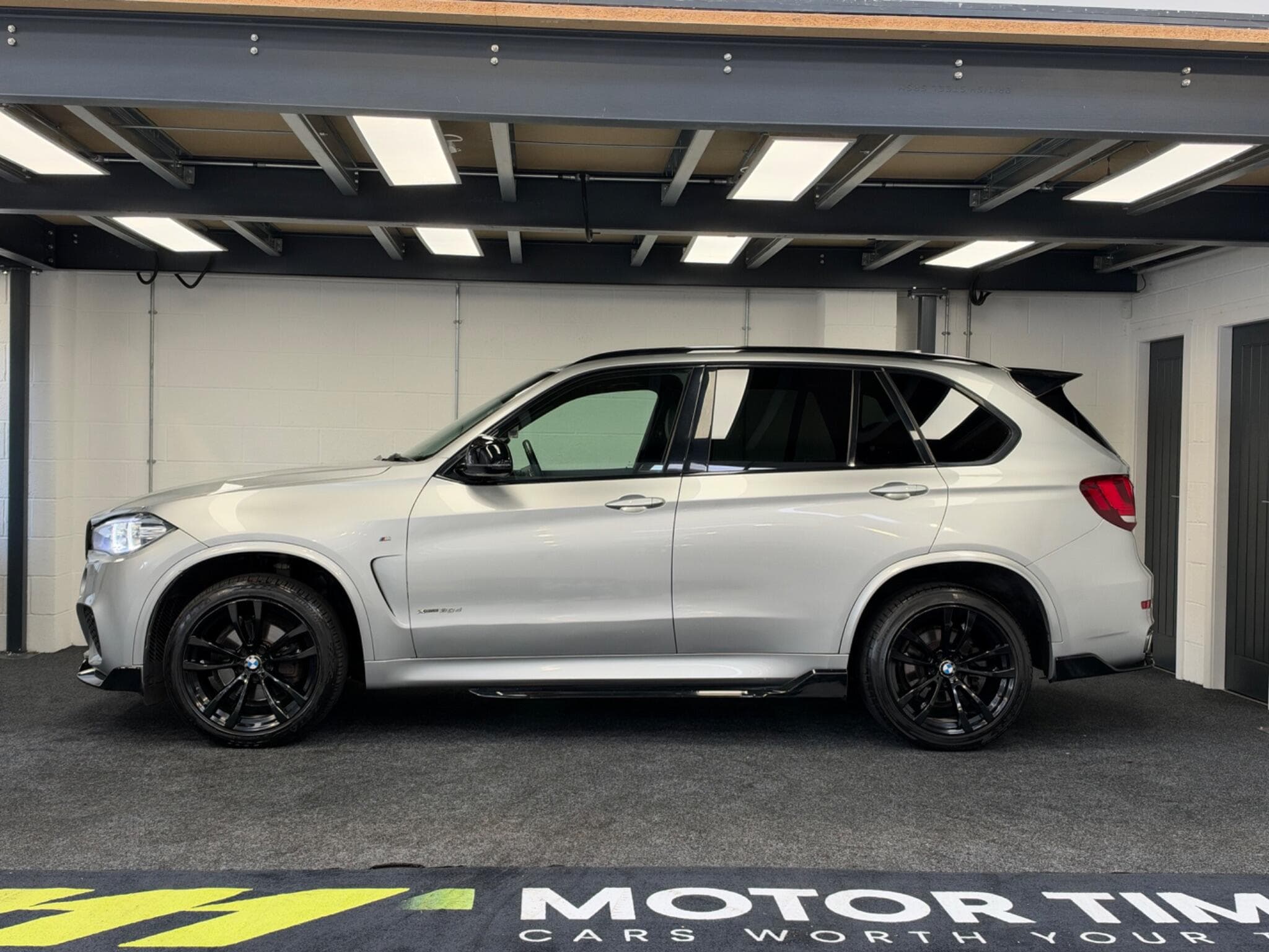 2017 BMW X5 - Image 4