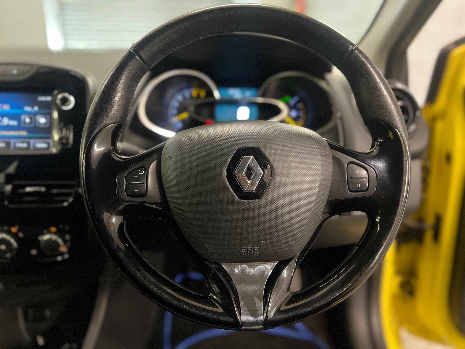 2013 Renault Clio - Thumbnail 30