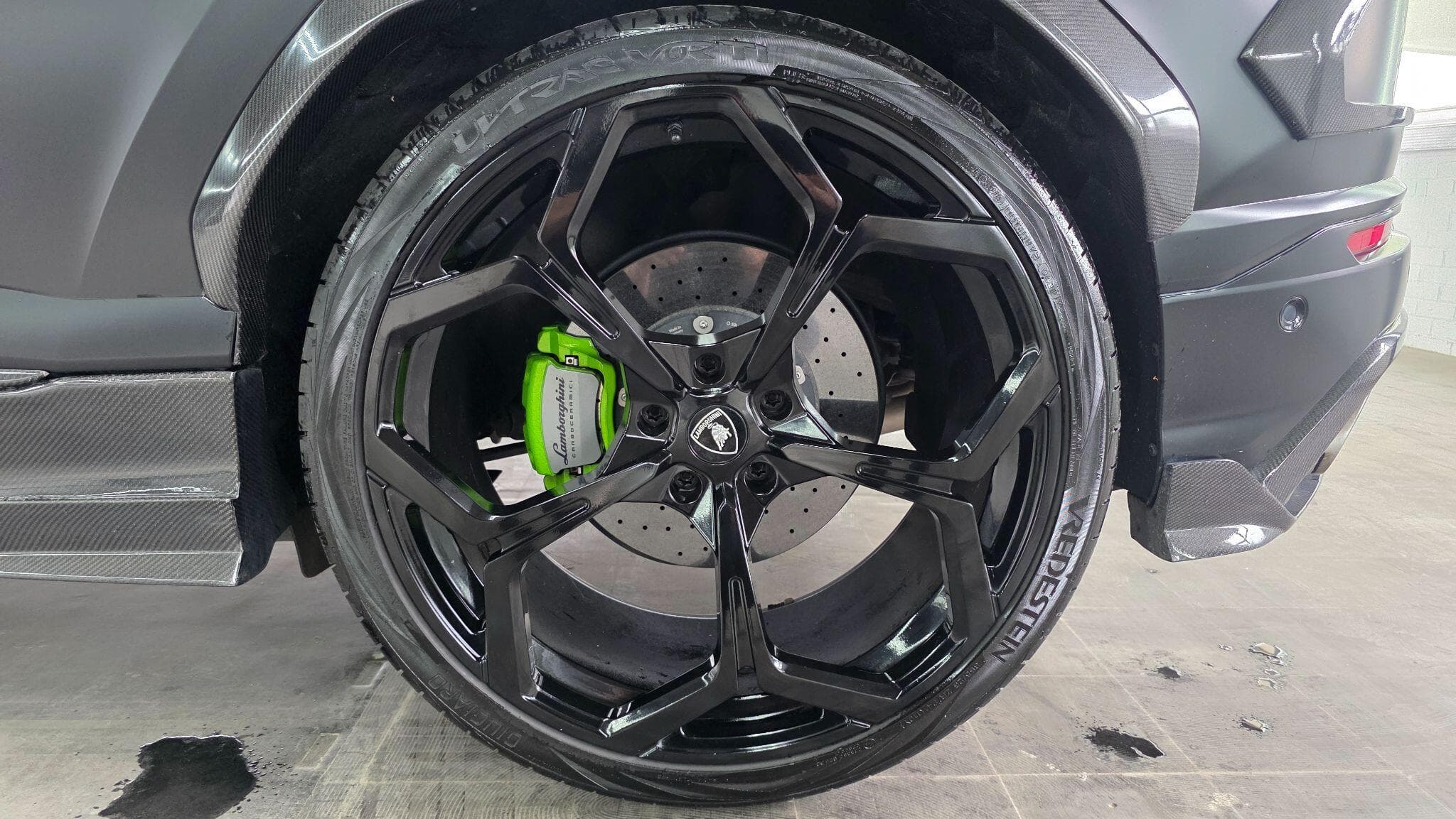 2021 Lamborghini Urus - Thumbnail 15