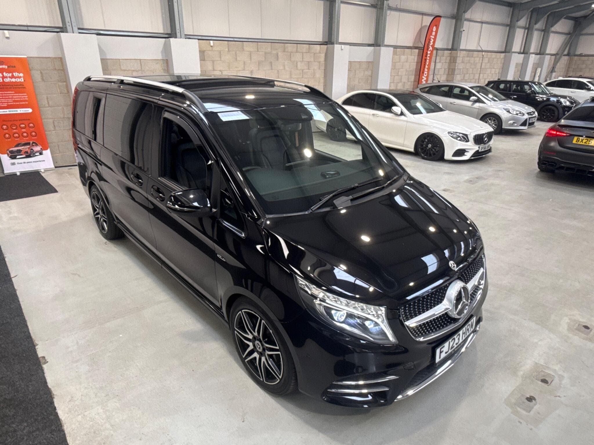 2023 Mercedes-Benz V Class - Thumbnail 5