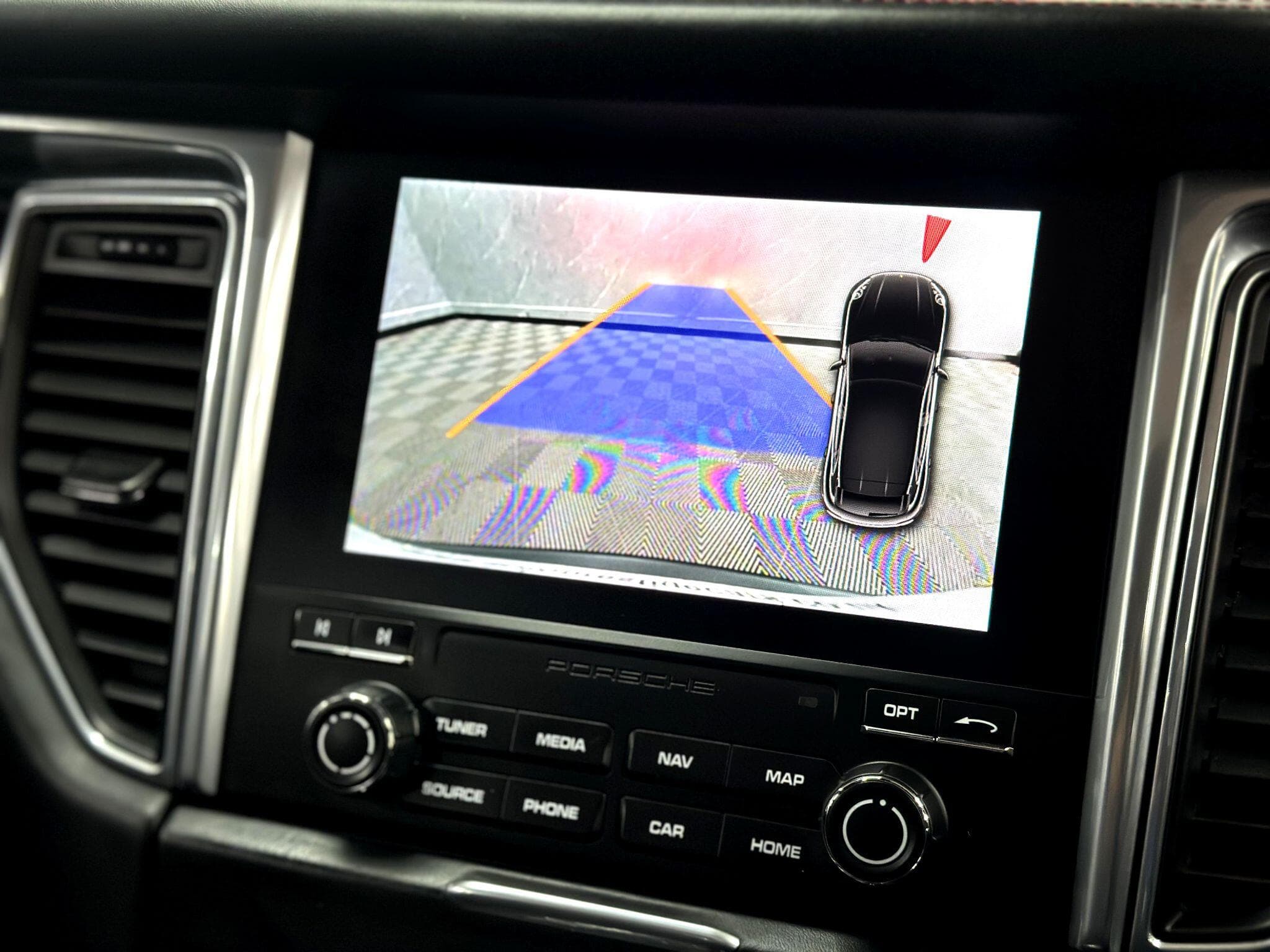 2016 Porsche Macan - Thumbnail 32