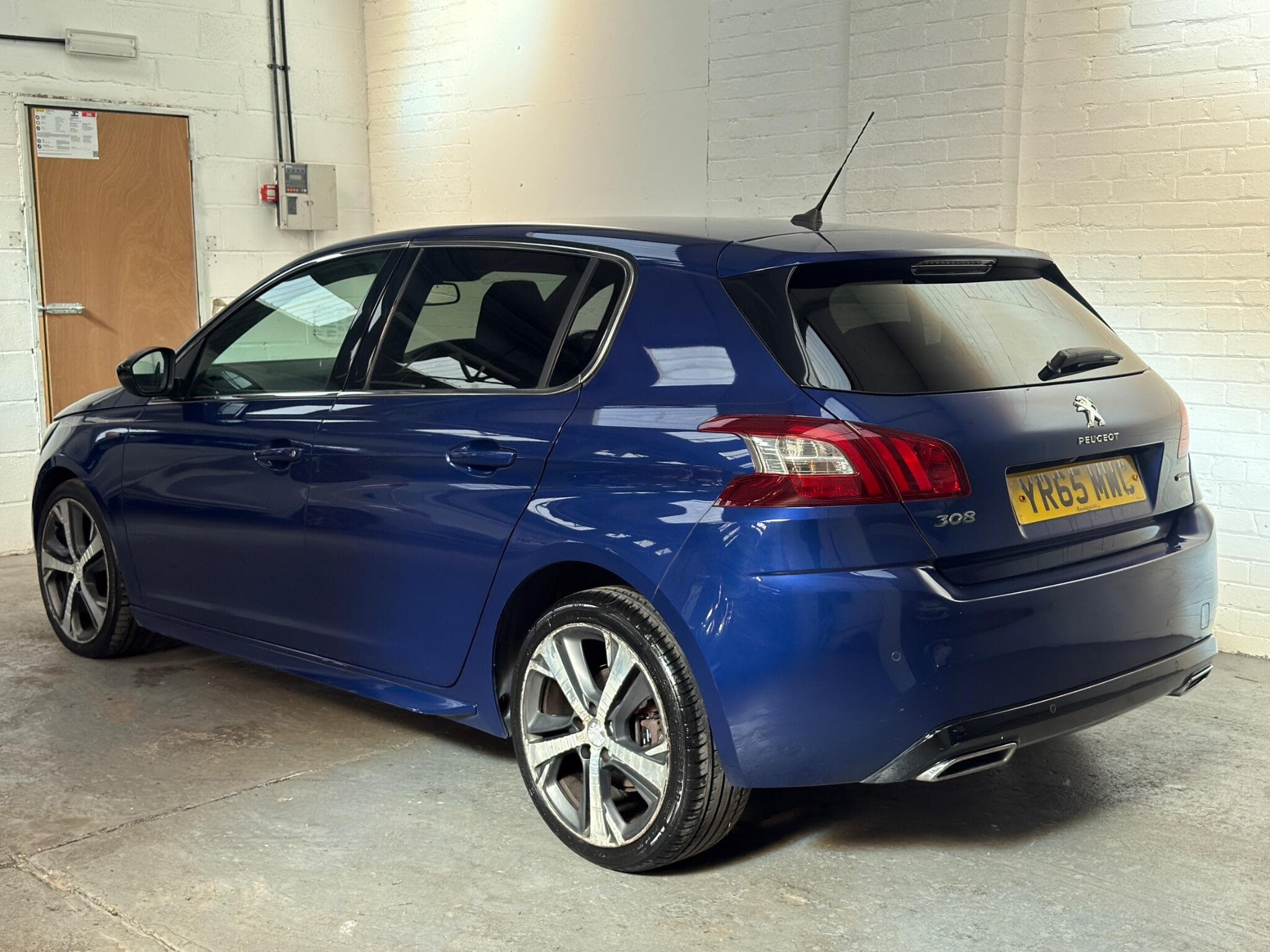 2015 Peugeot 308 - Thumbnail 5