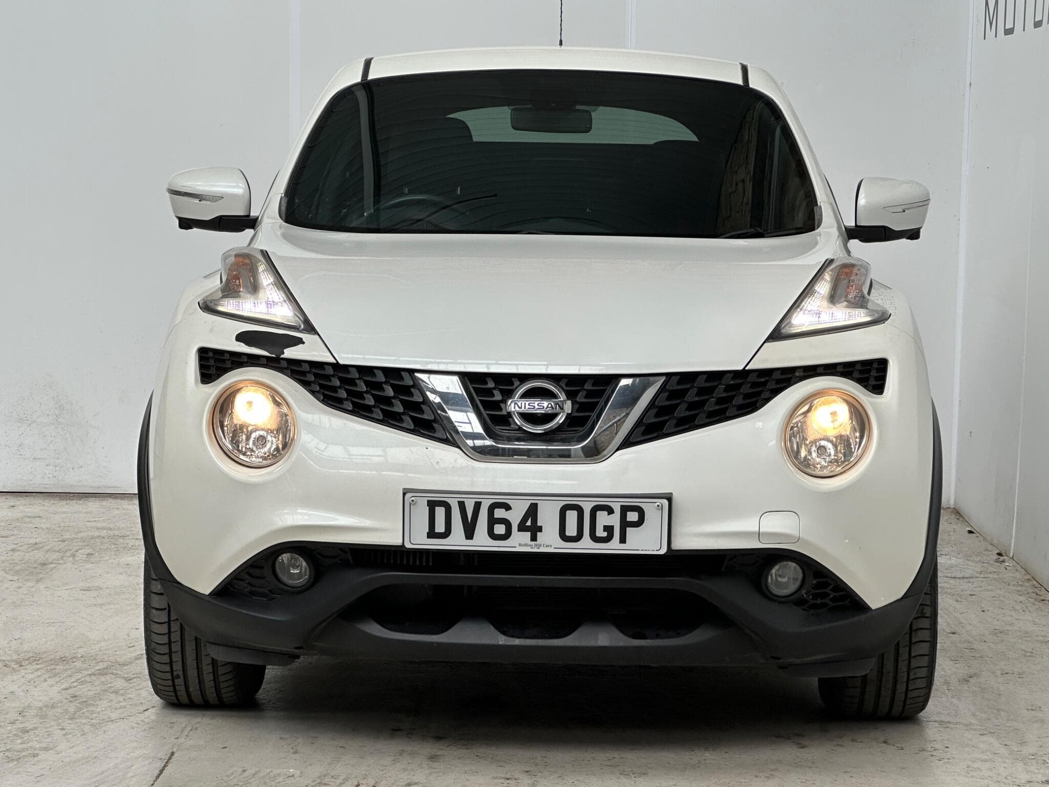 2014 Nissan Juke - Image 2