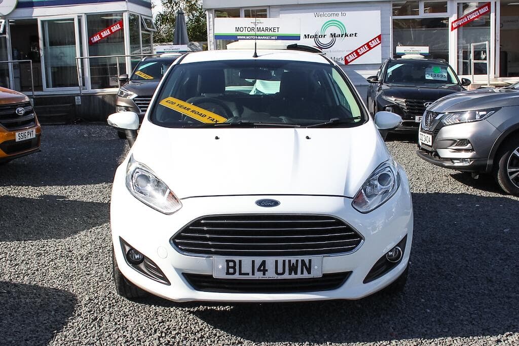 2014 Ford Fiesta - Image 2