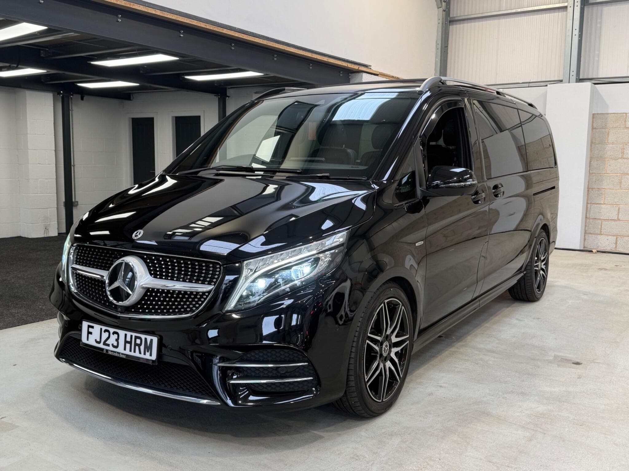 2023 Mercedes-Benz V Class - Thumbnail 12