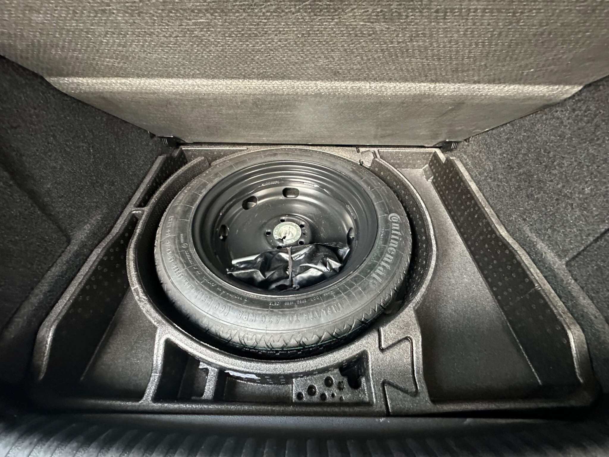 2015 Volkswagen Tiguan - Thumbnail 26