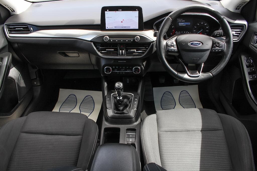 2019 Ford Focus - Thumbnail 22