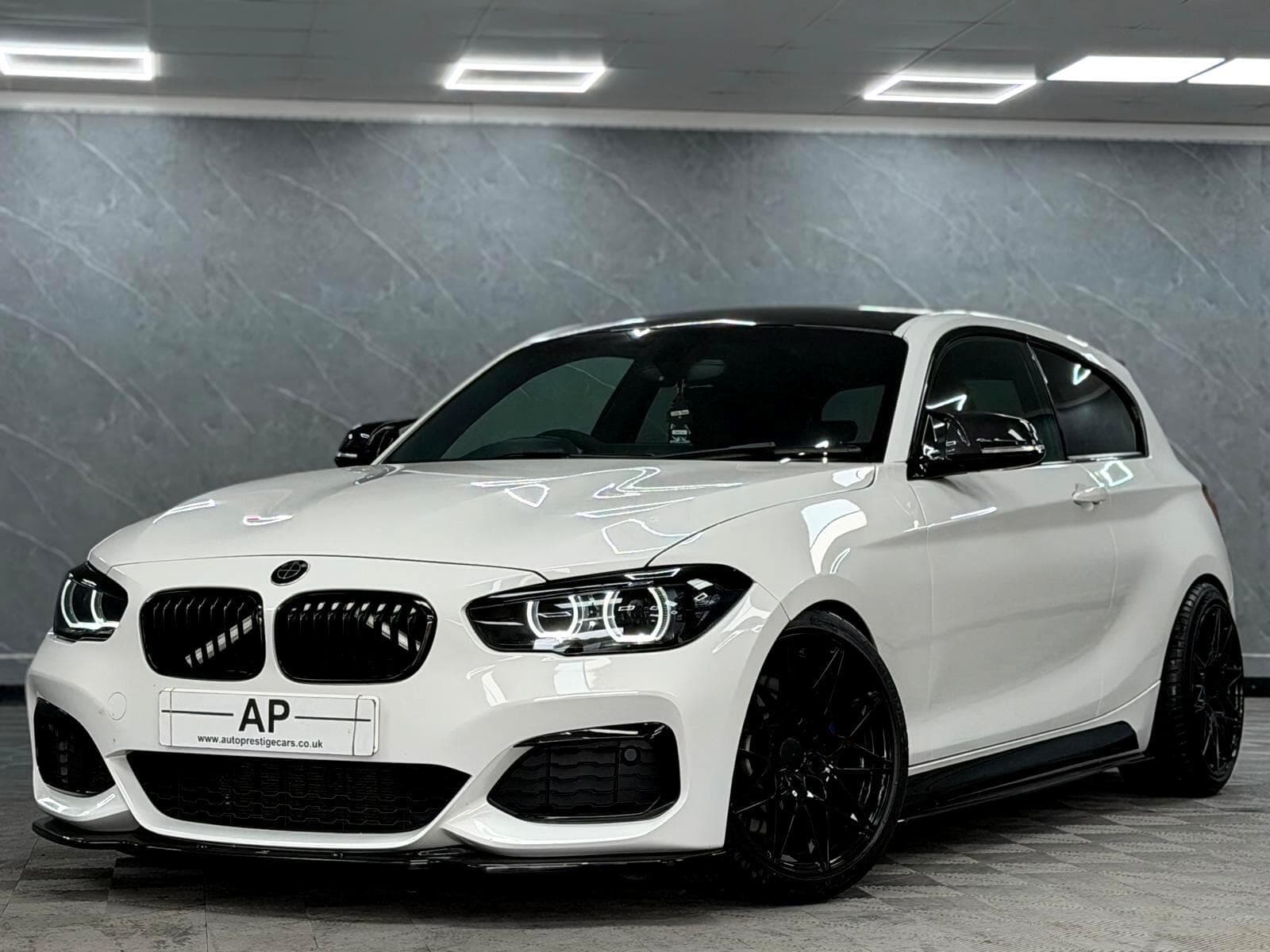 2018 BMW 1 Series - Thumbnail 11