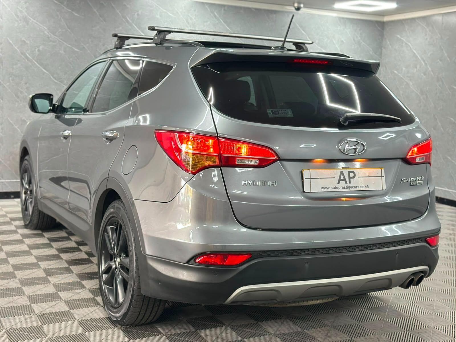 2013 Hyundai Santa Fe - Thumbnail 19