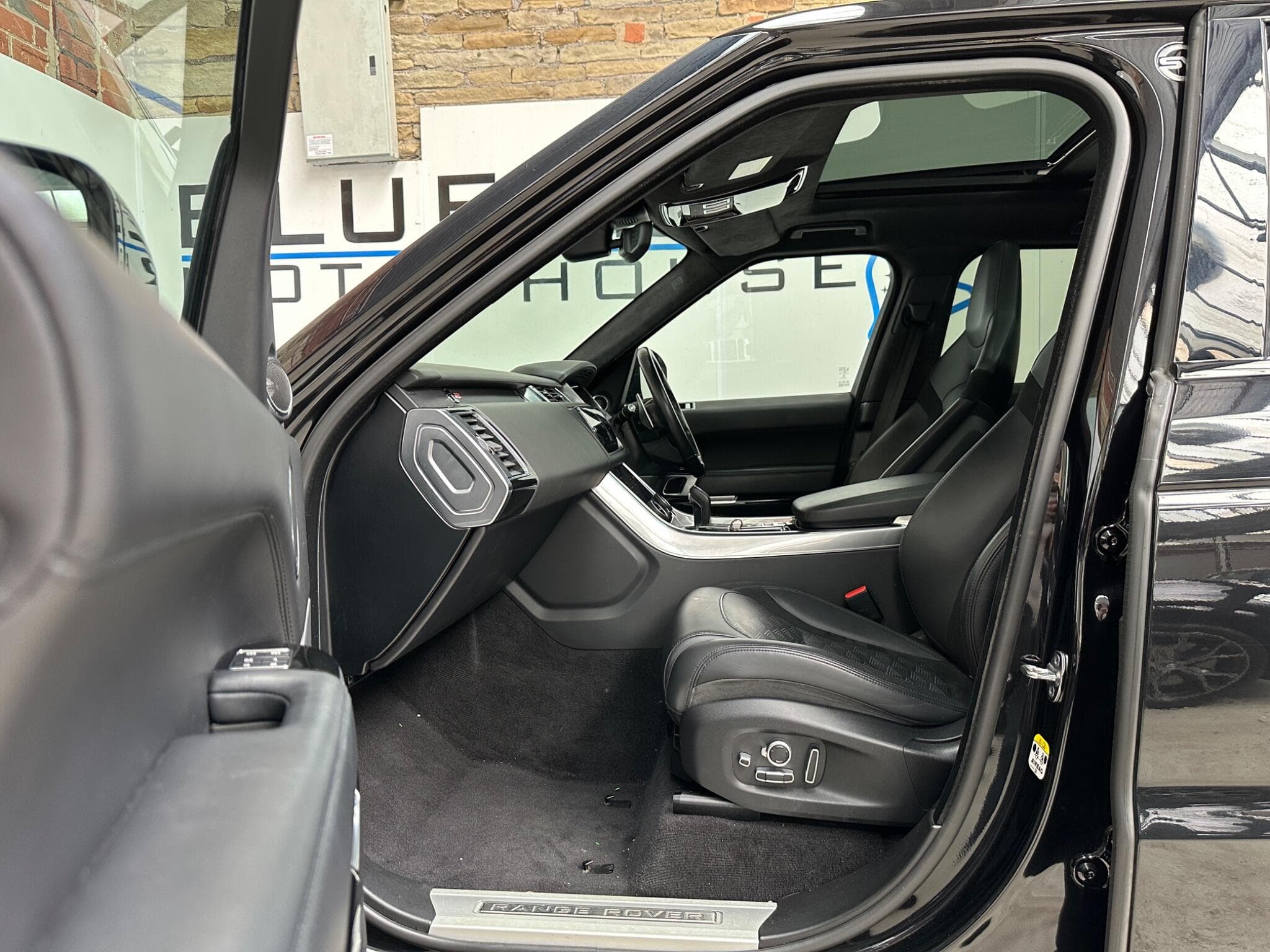 2021 Land Rover Range Rover Sport - Thumbnail 12