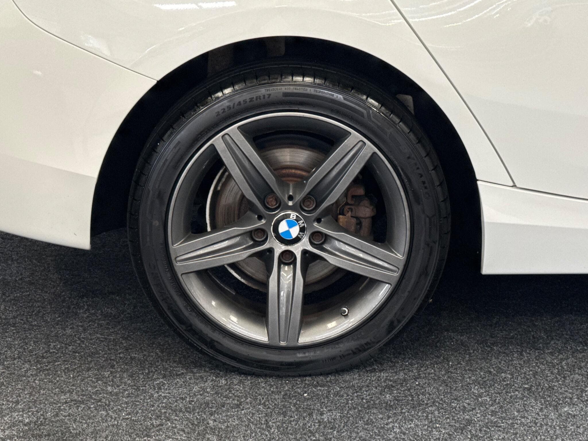 2014 BMW 1 Series - Thumbnail 29