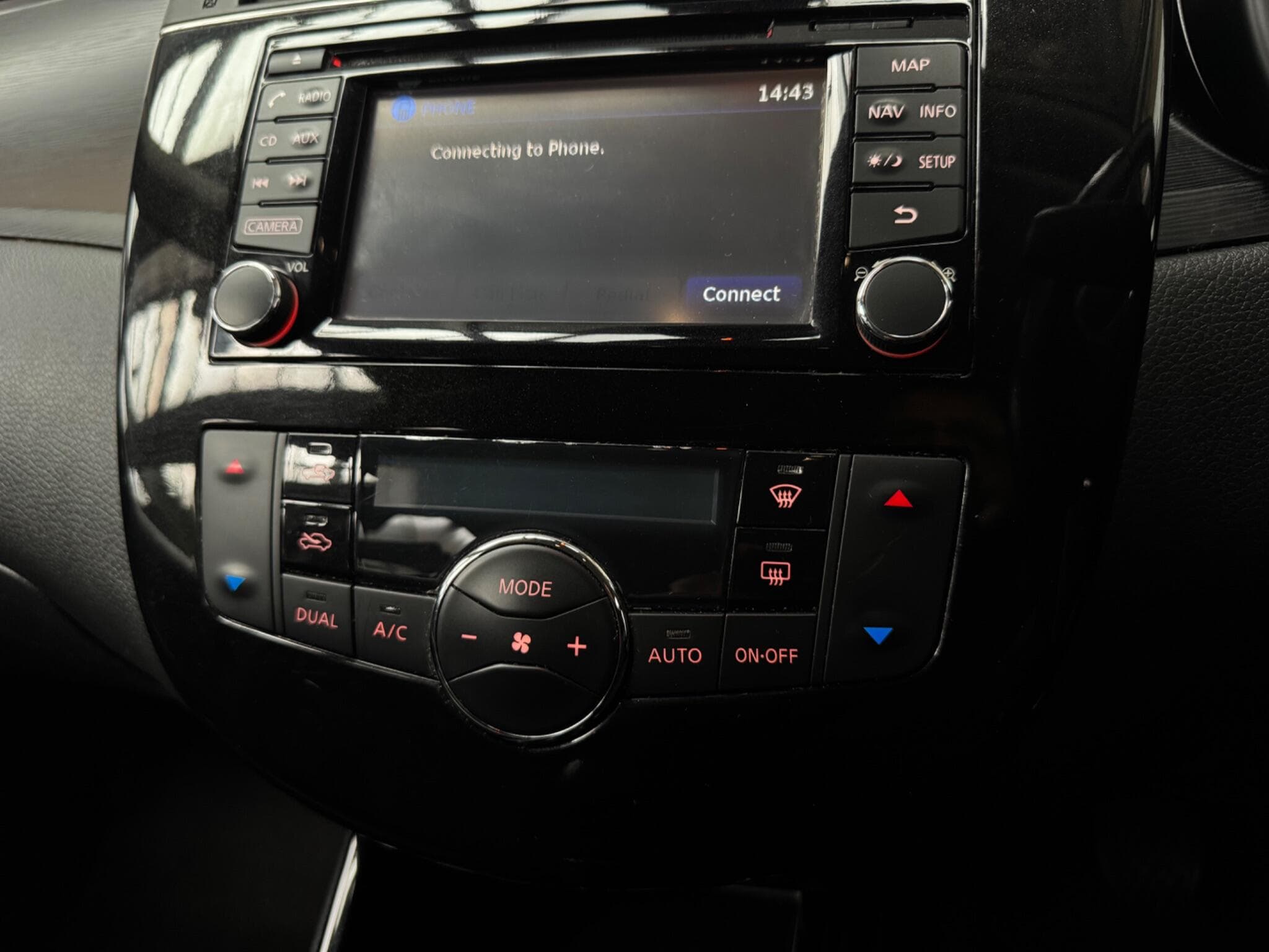 2017 Nissan Pulsar - Thumbnail 18