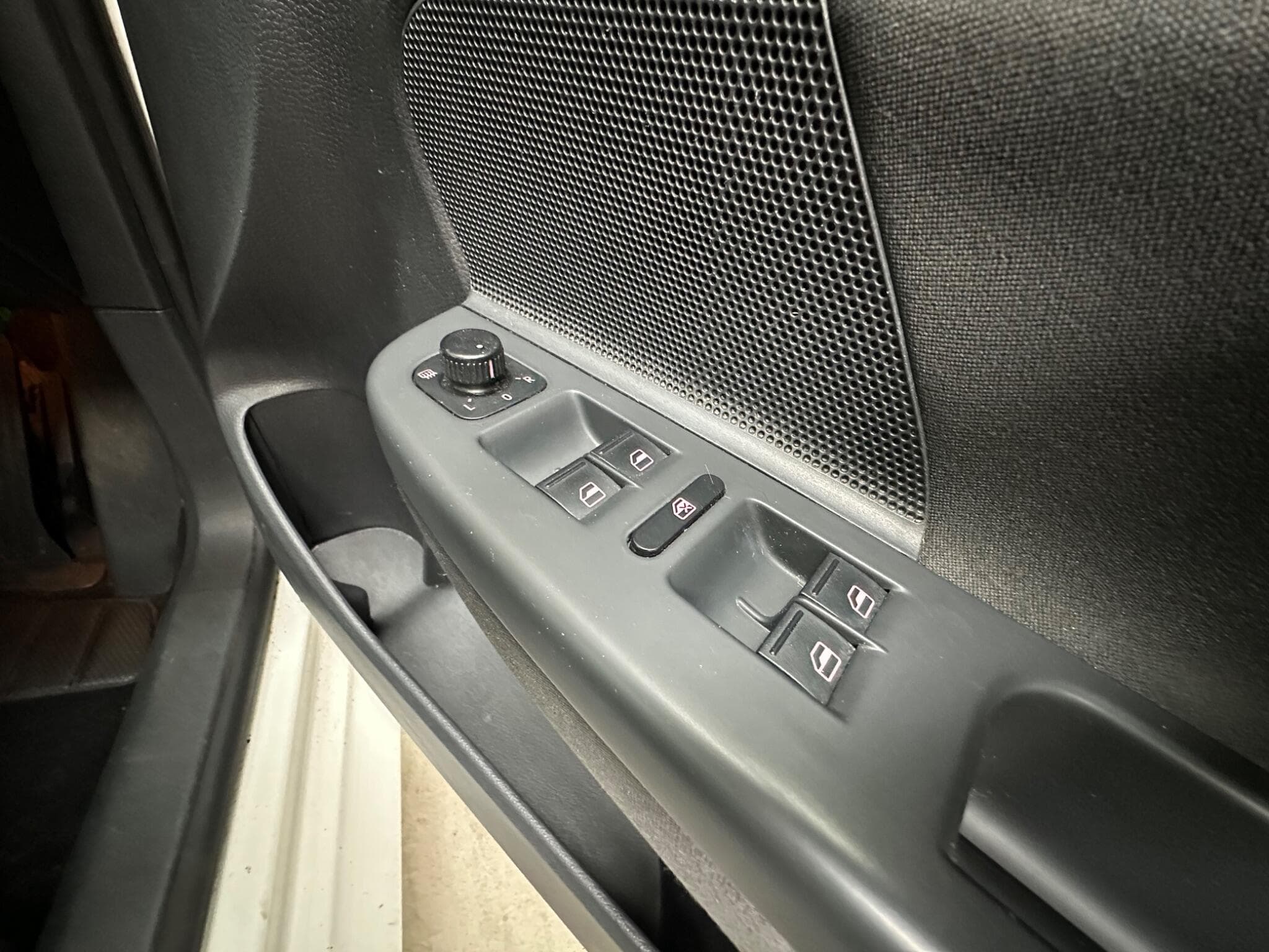2012 Volkswagen Golf - Thumbnail 17
