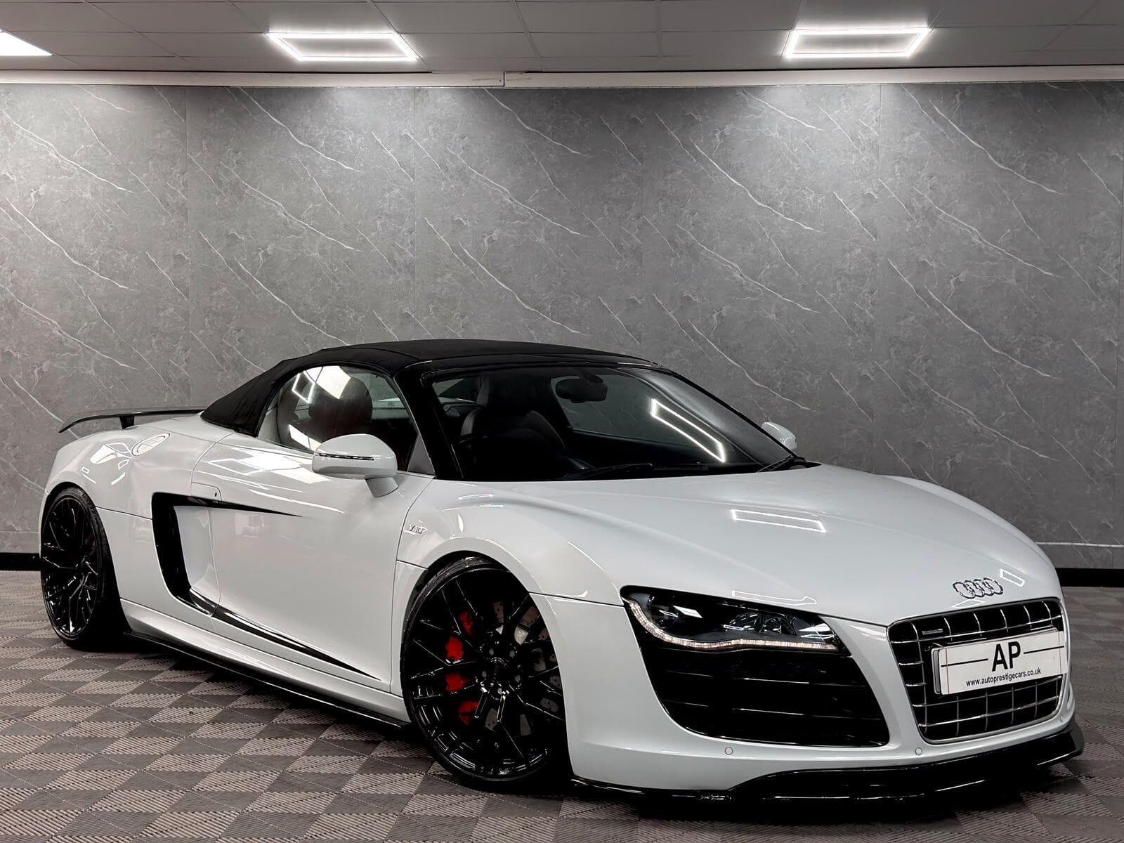 2010 Audi R8 - Thumbnail 8