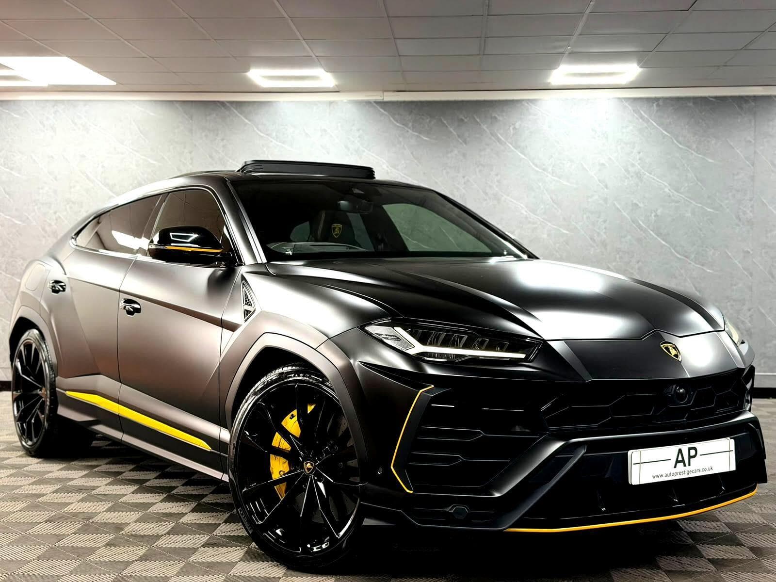 2022 Lamborghini Urus - Image 3