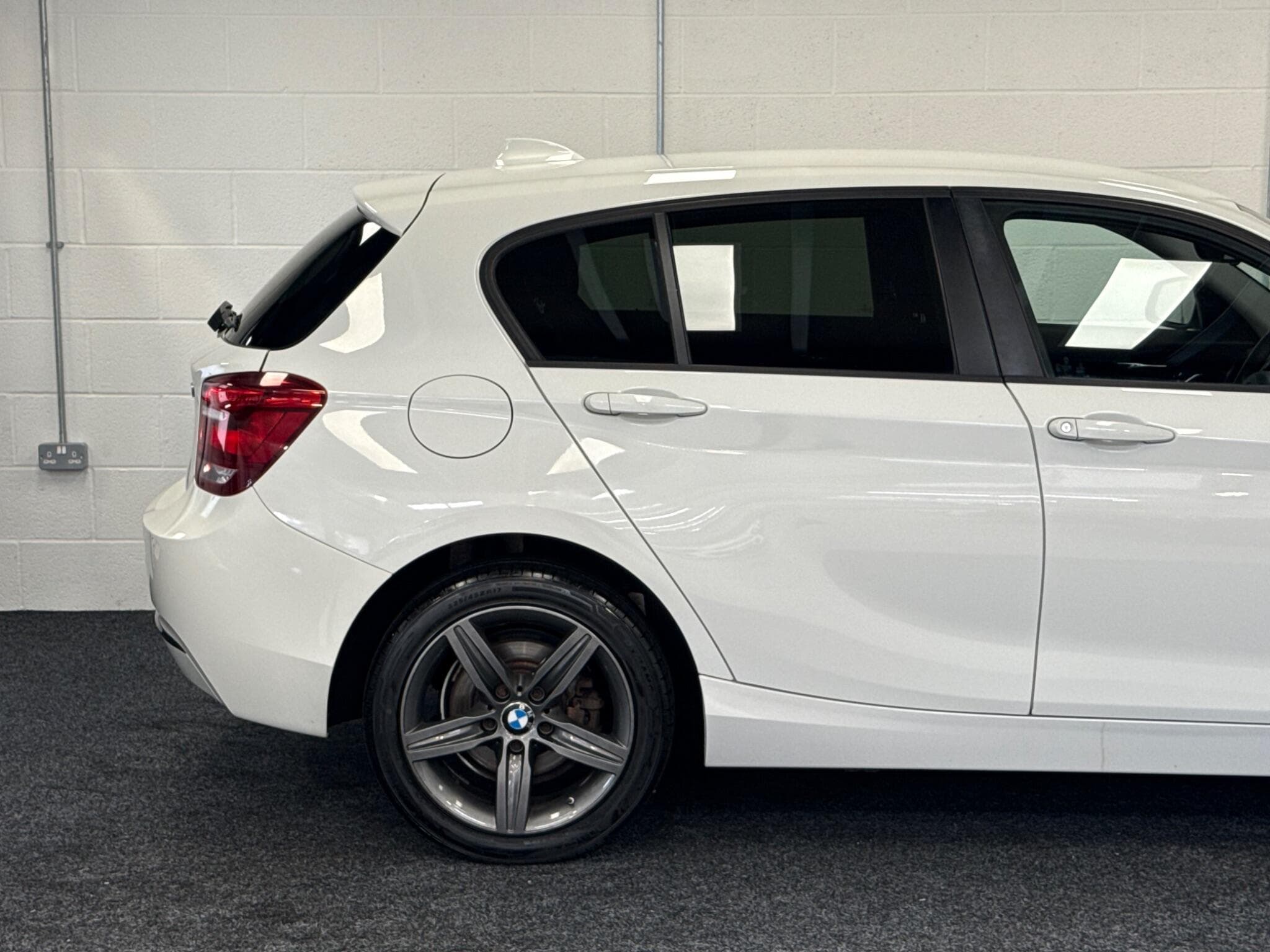 2014 BMW 1 Series - Thumbnail 28