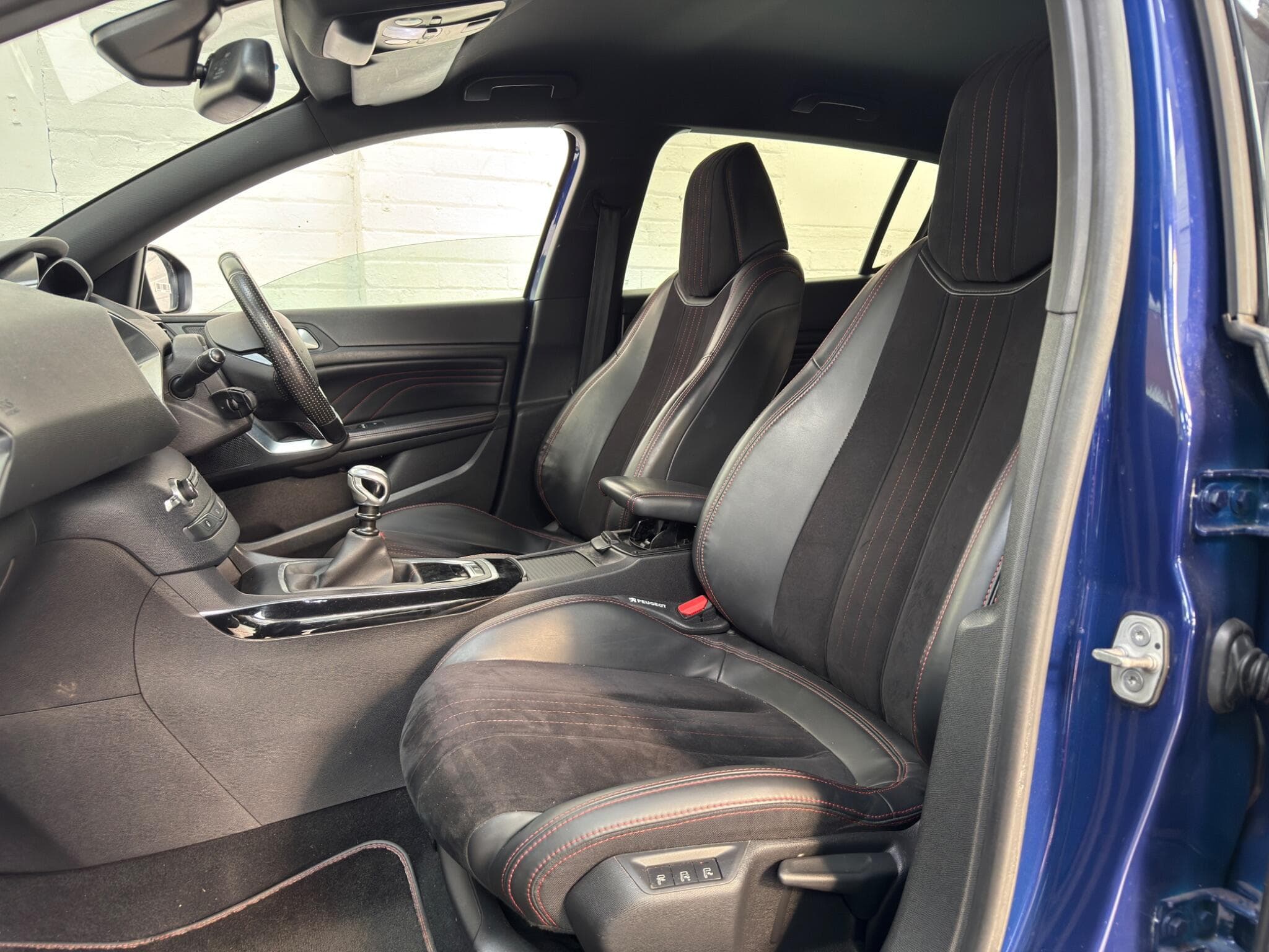 2015 Peugeot 308 - Thumbnail 23