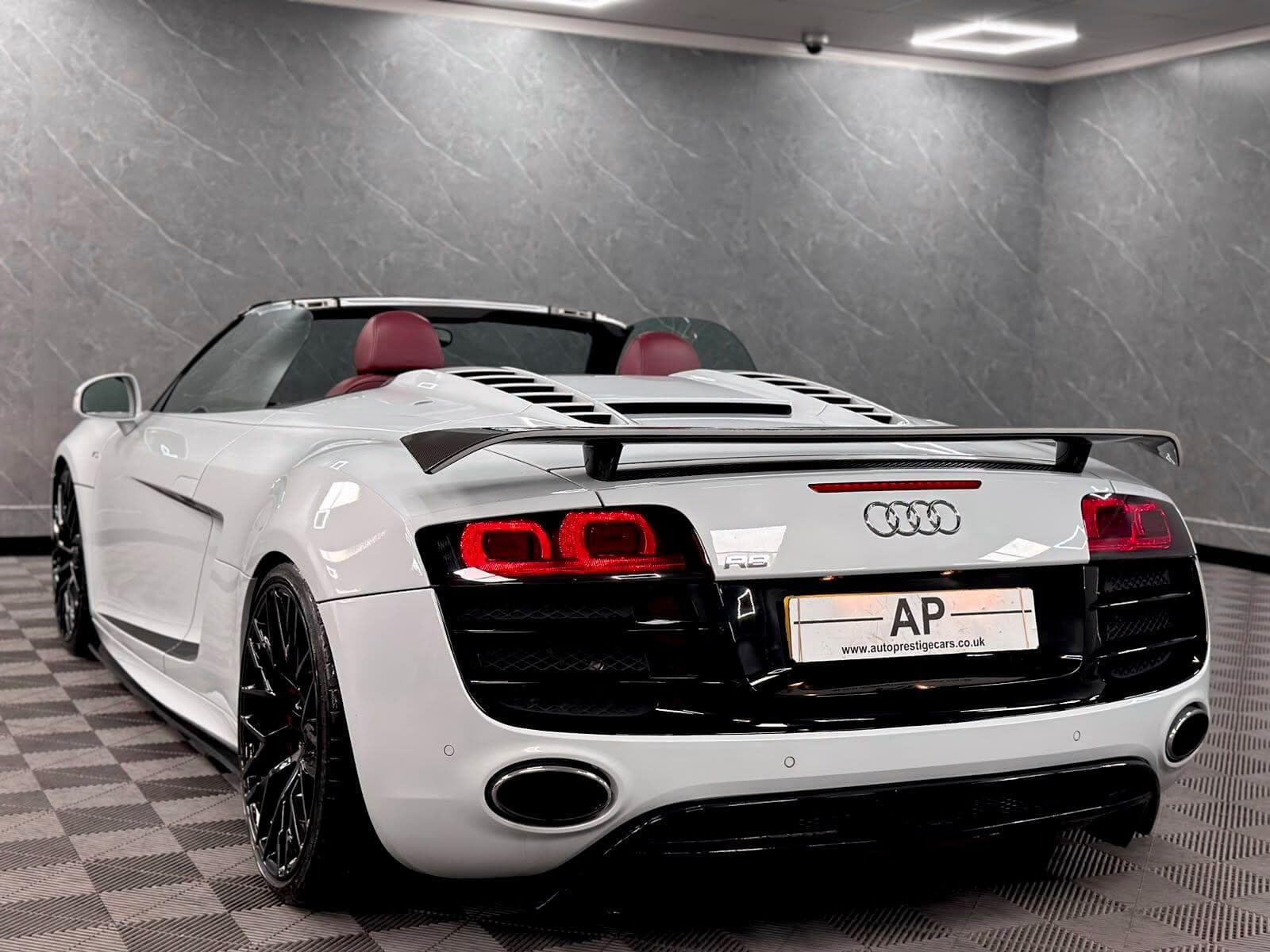 2010 Audi R8 - Thumbnail 35