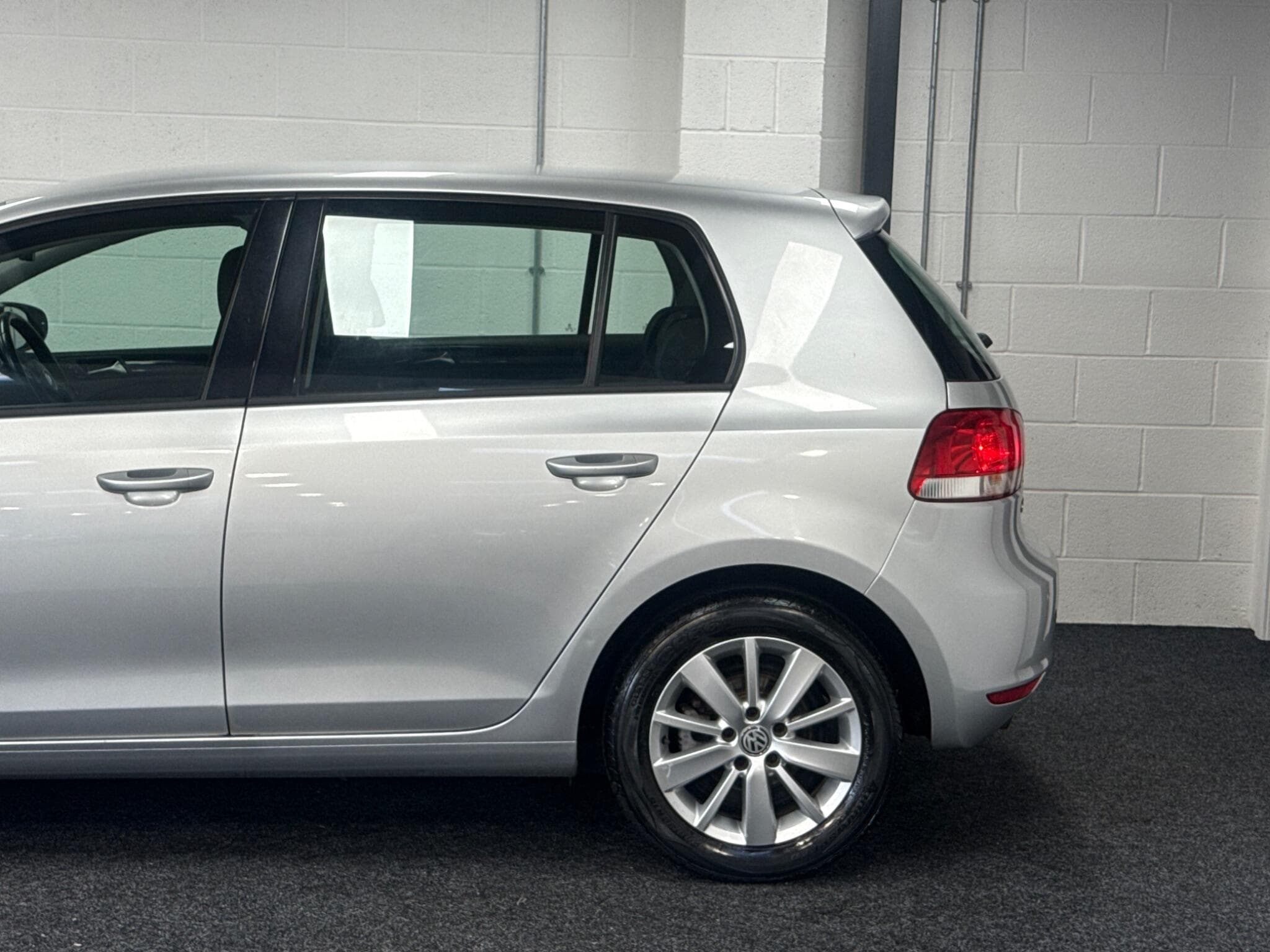 2012 Volkswagen Golf - Thumbnail 9