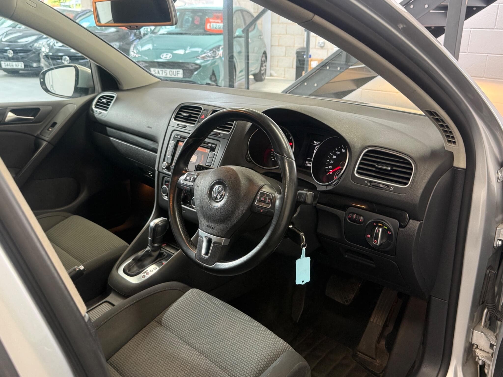 2012 Volkswagen Golf - Thumbnail 19