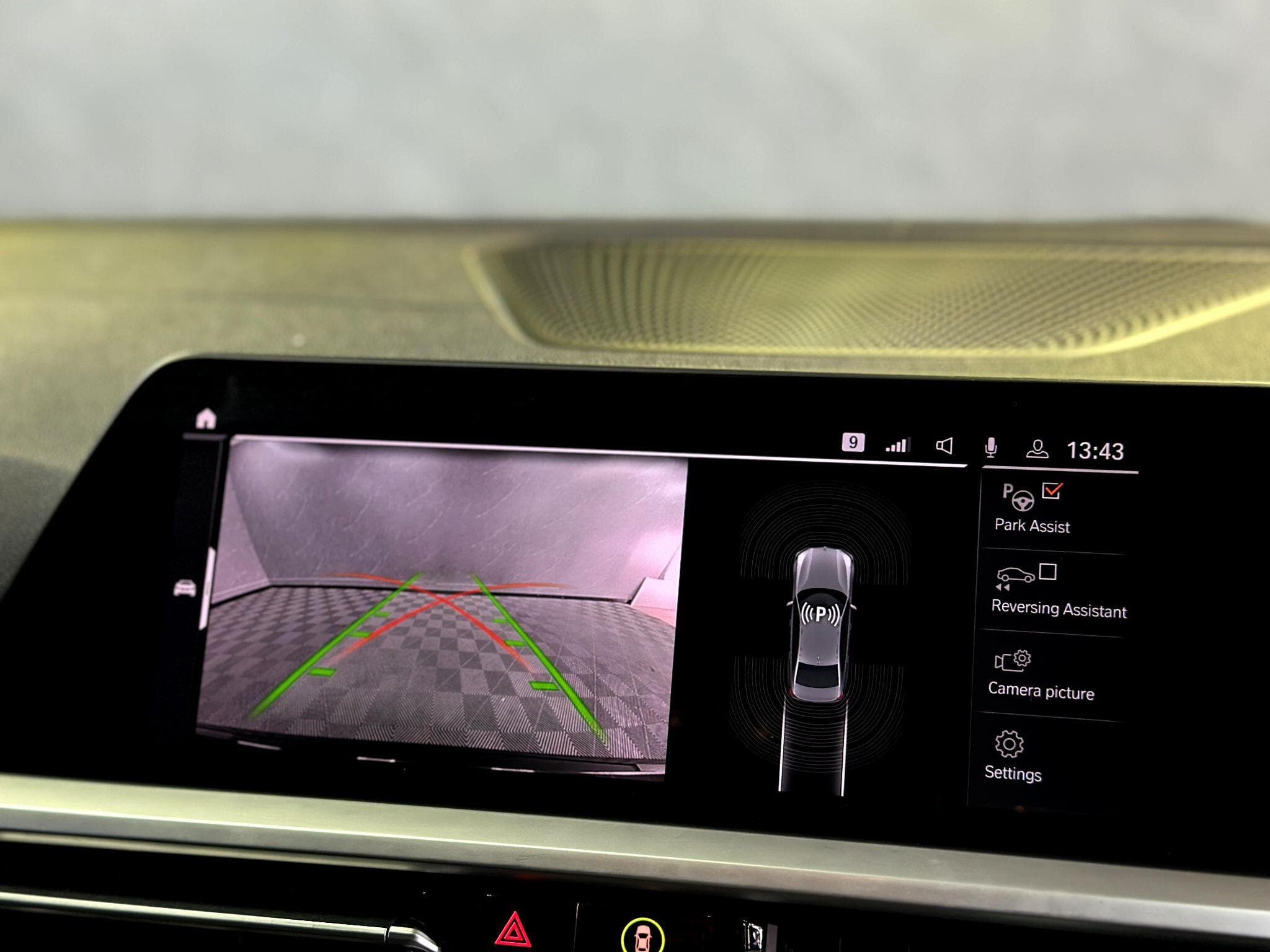2019 BMW 3 Series - Thumbnail 41