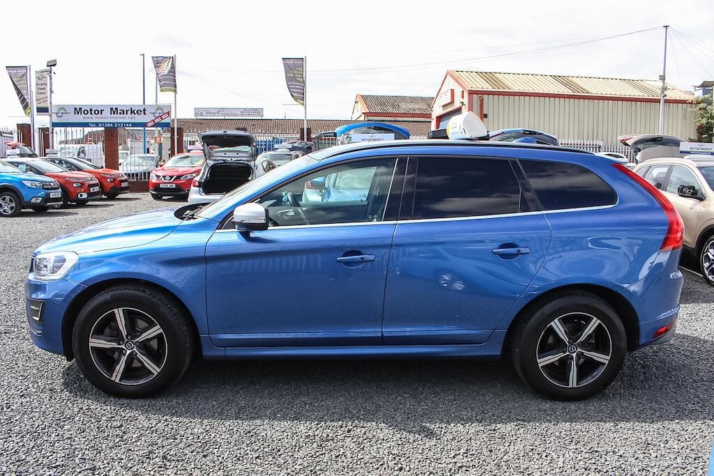 2017 Volvo XC60 - Thumbnail 5