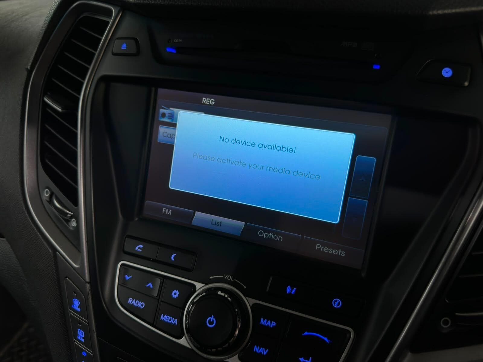2013 Hyundai Santa Fe - Thumbnail 13