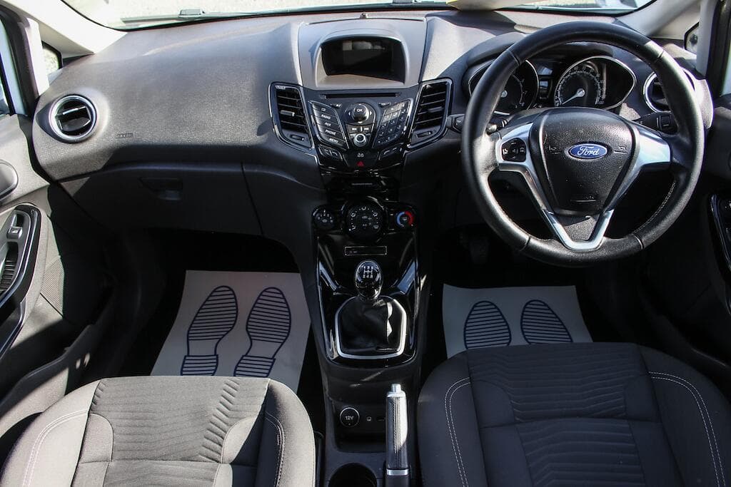 2014 Ford Fiesta - Thumbnail 22
