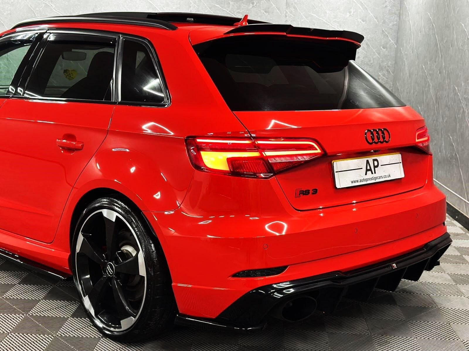 2018 Audi RS3 - Thumbnail 8