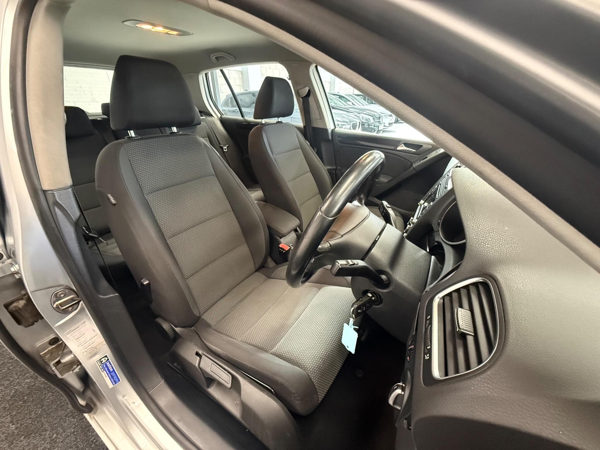 2012 Volkswagen Golf - Thumbnail 24