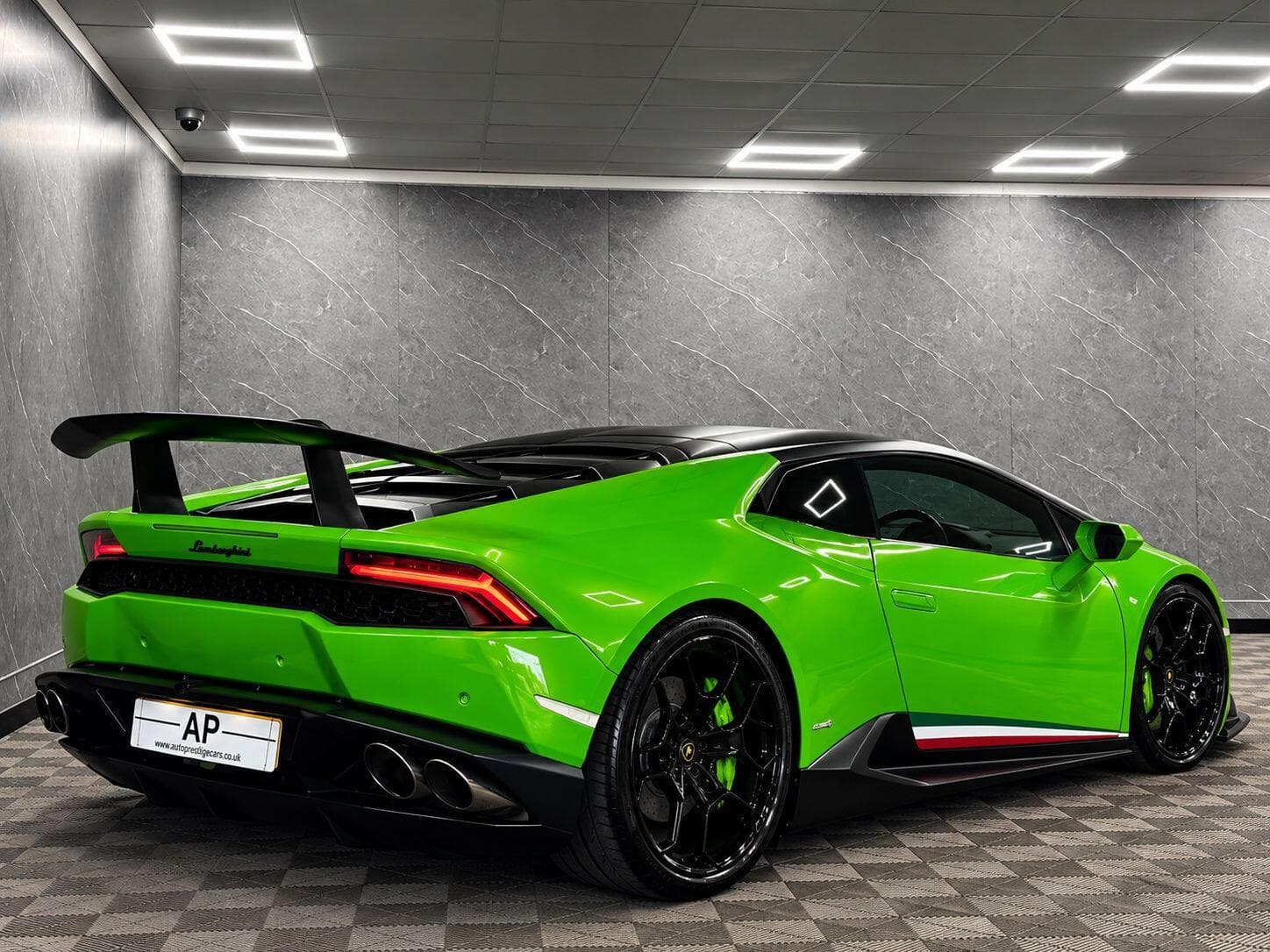 2015 Lamborghini Huracan - Thumbnail 9