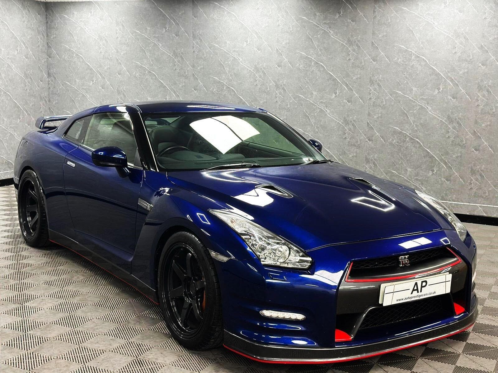 2012 Nissan GT-R - Thumbnail 30