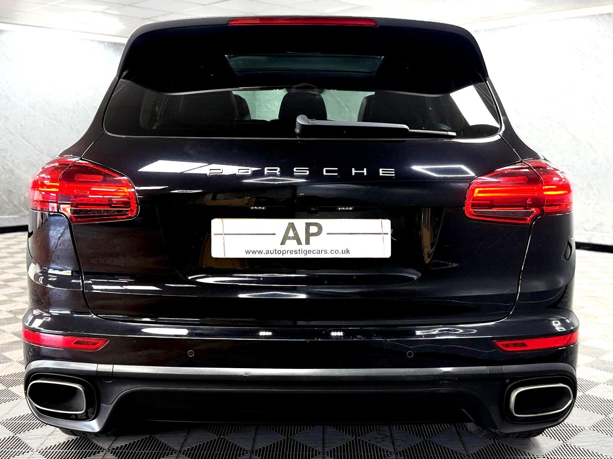 2014 Porsche Cayenne - Thumbnail 14