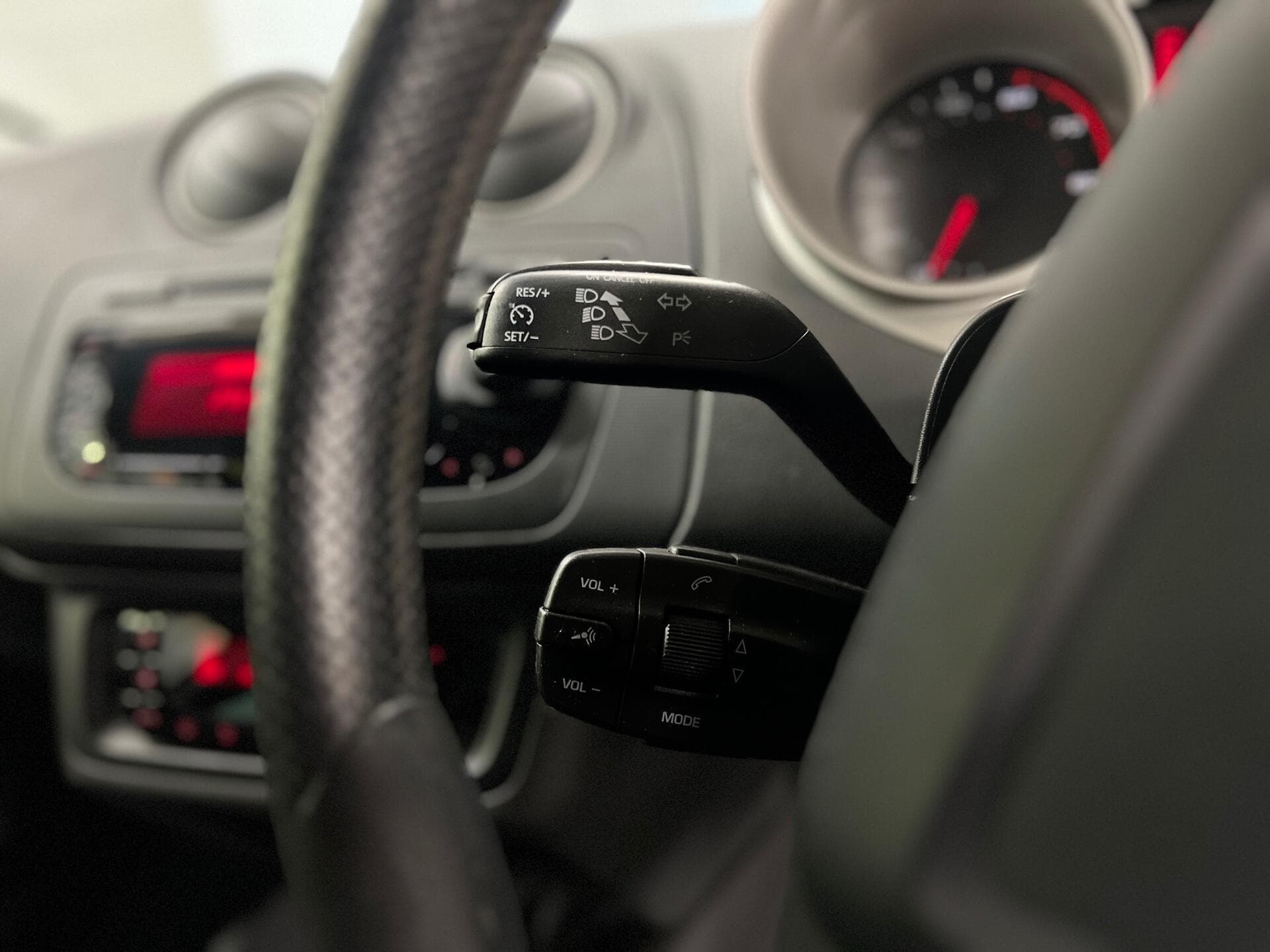 2011 SEAT Ibiza - Thumbnail 19