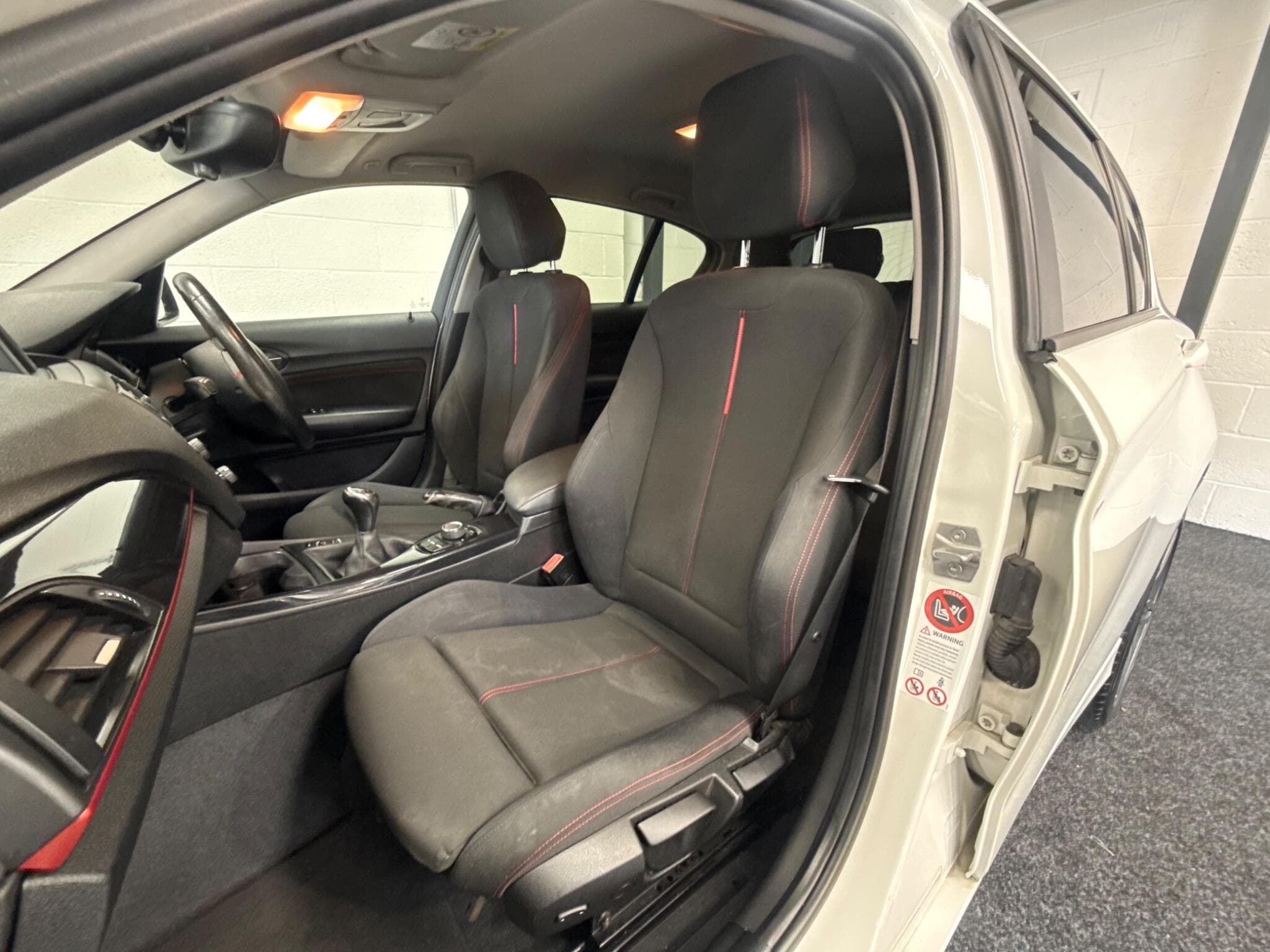 2014 BMW 1 Series - Thumbnail 33