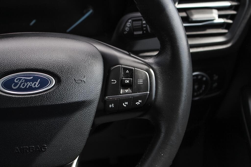 2019 Ford Focus - Thumbnail 26