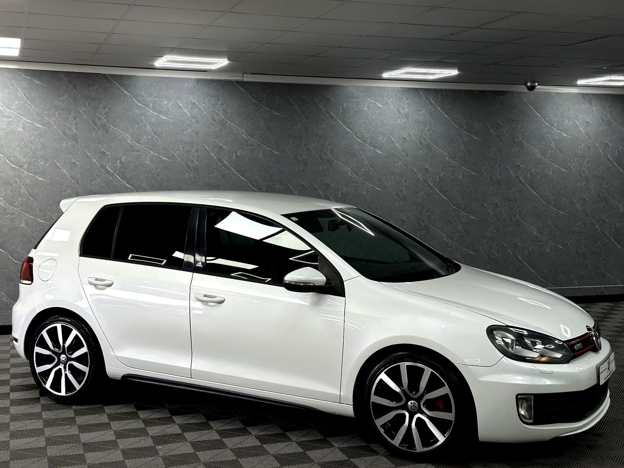 2011 Volkswagen Golf - Thumbnail 27