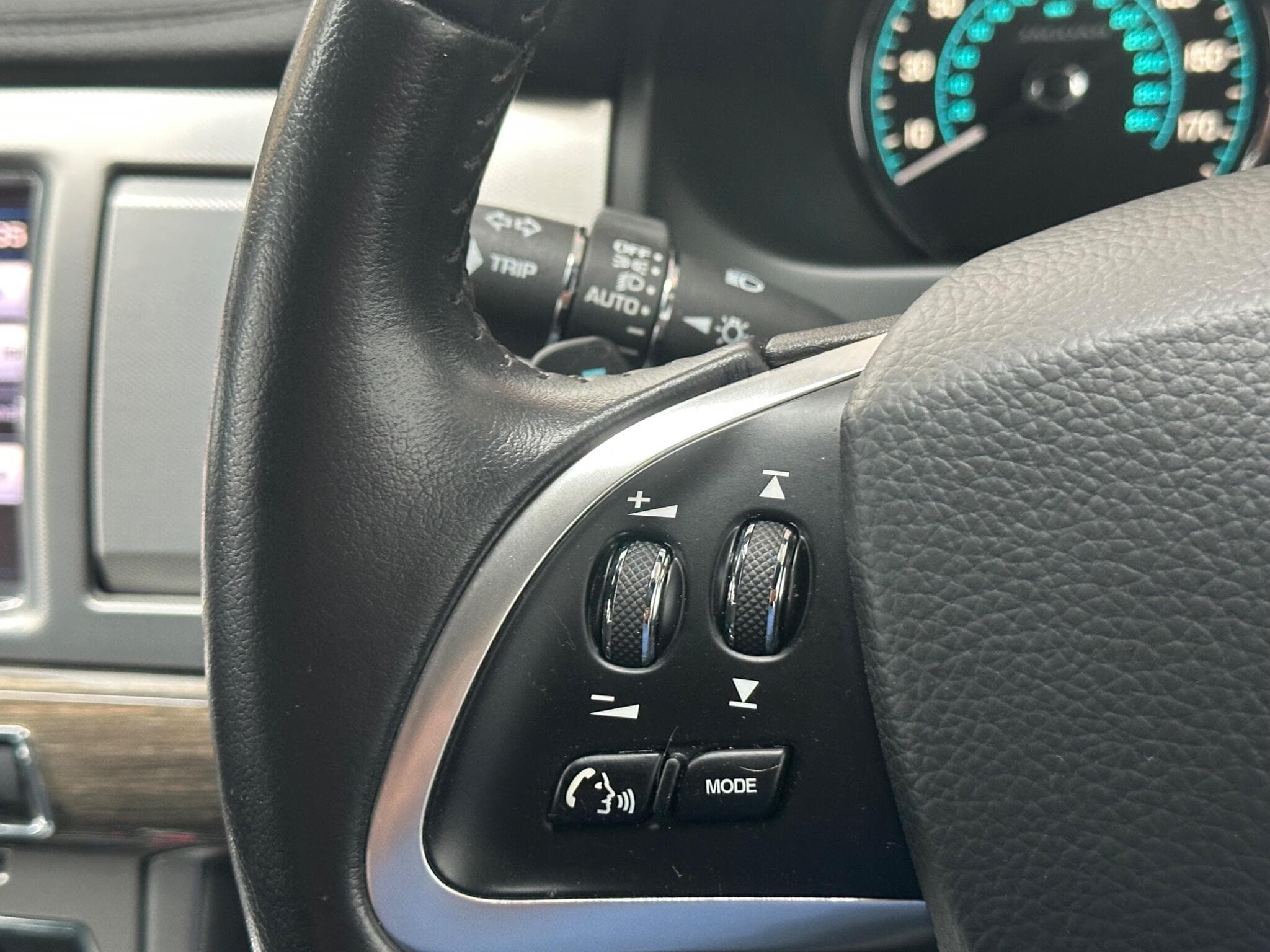 2015 Jaguar XF - Thumbnail 22