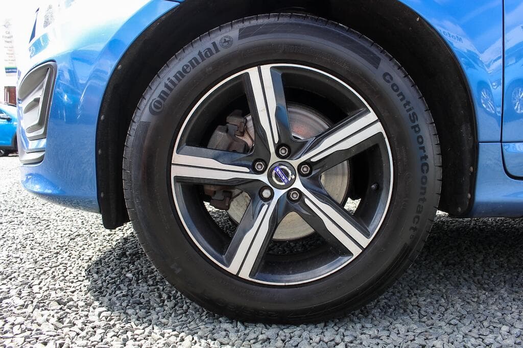 2017 Volvo XC60 - Thumbnail 13