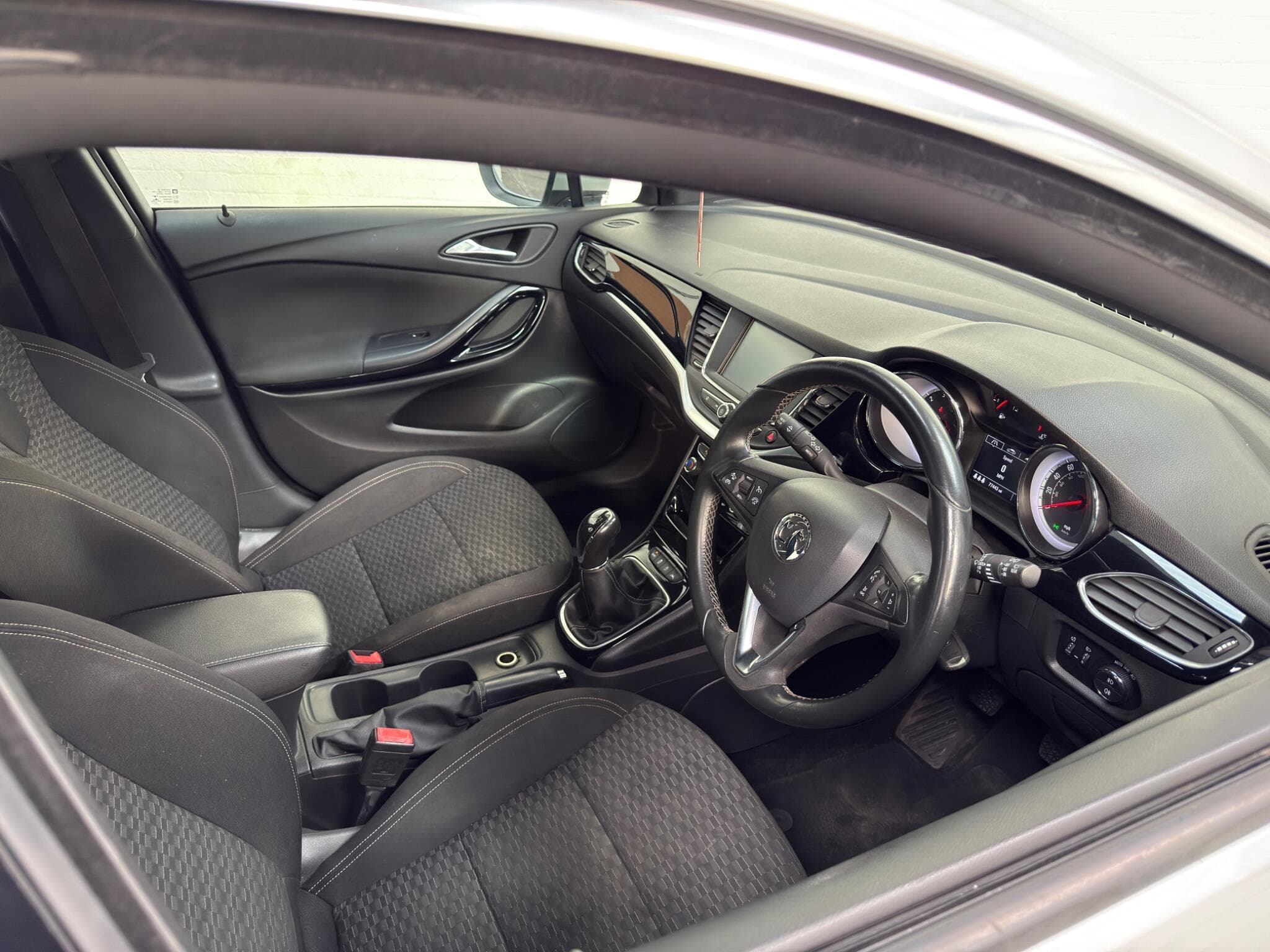 2016 Vauxhall Astra - Thumbnail 15