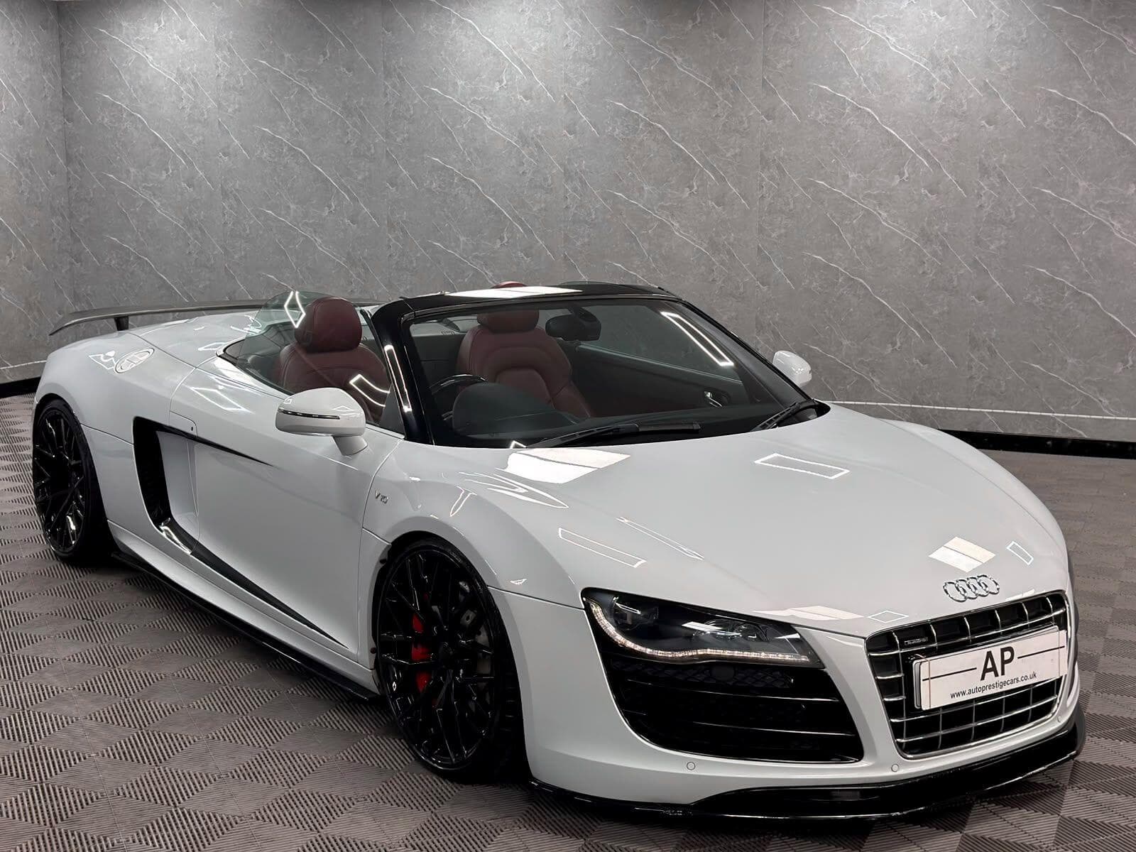 2010 Audi R8 - Thumbnail 10