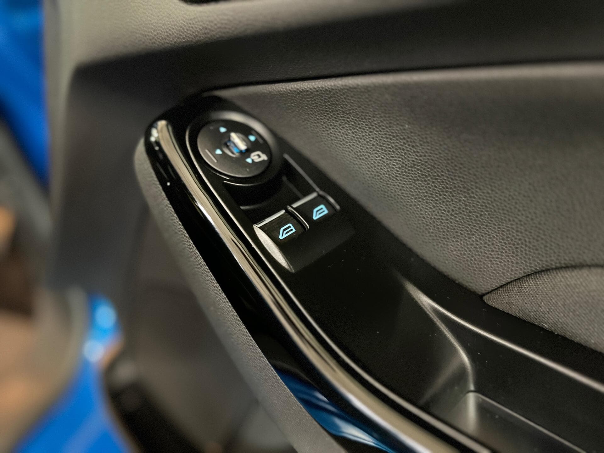2014 Ford Fiesta - Thumbnail 27